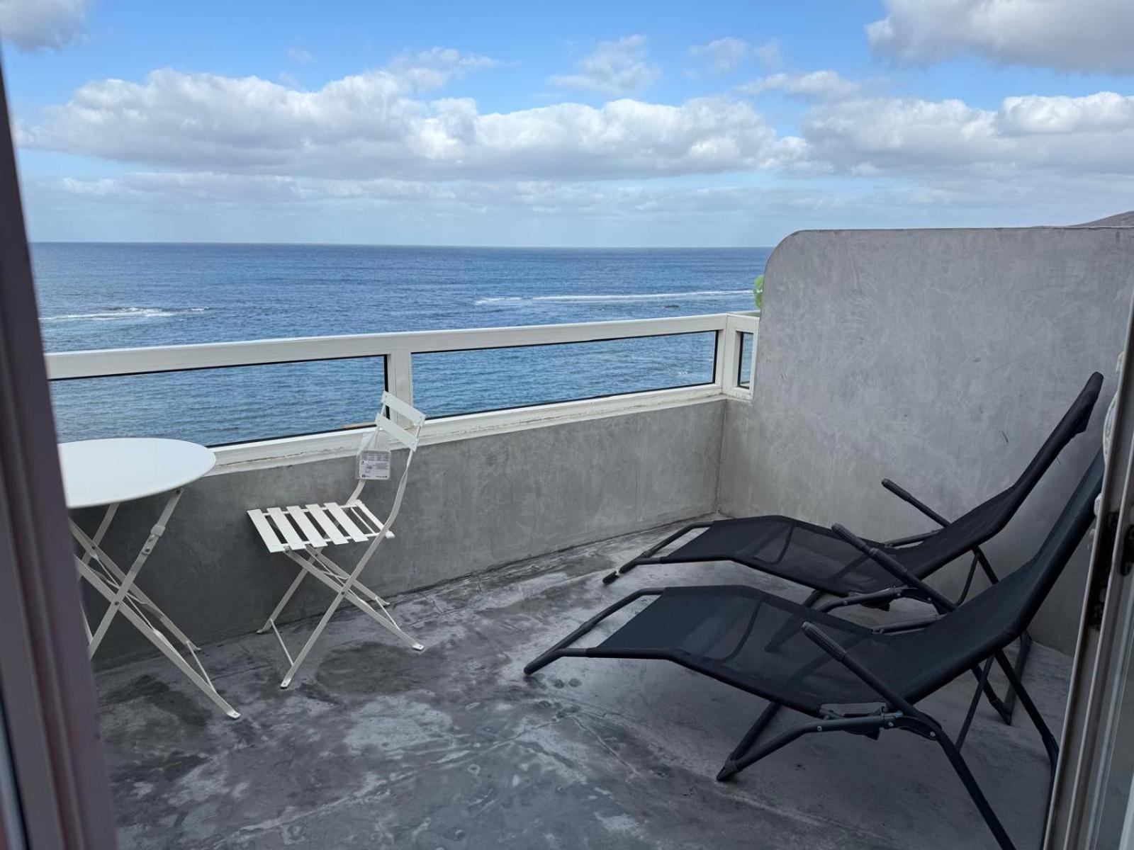 Beach Line Apartment Las Palmas de Gran Canaria Exterior photo